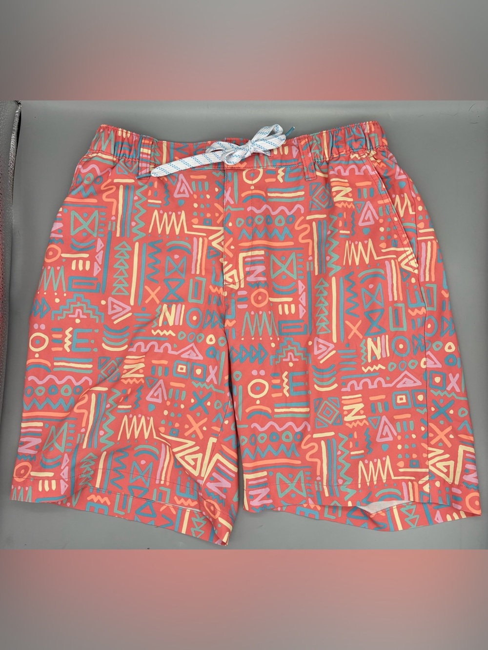 Chubbies Dawn Patrols Shorts Mens Medium 8" Inseam Orange Geometric